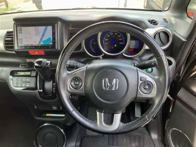 Honda N-Box Slash