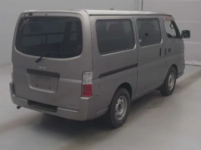 Isuzu Como