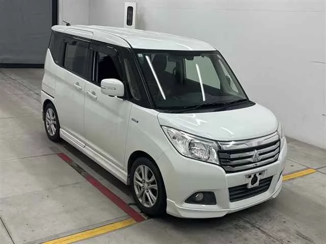 Mitsubishi Delica D:2  с аукциона в Японии