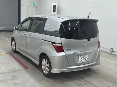 Honda Freed Spike