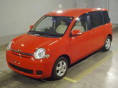 Toyota Sienta