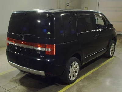 Mitsubishi DELICA D5