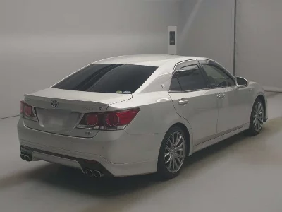 Toyota CROWN HYBRID