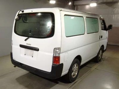 Isuzu Como
