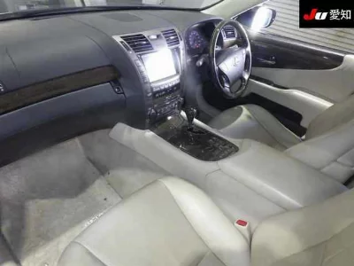 Lexus LS600hL