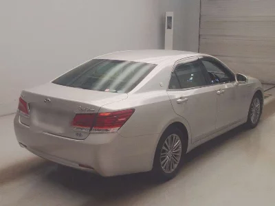 Toyota CROWN HYBRID