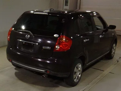 Mazda Verisa