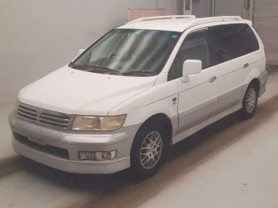 Mitsubishi Chariot Grandis