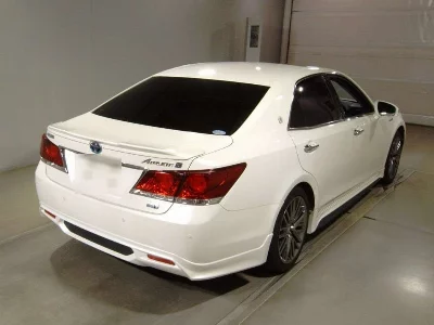 Toyota CROWN HYBRID
