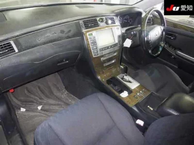 Toyota CROWN MAJESTA