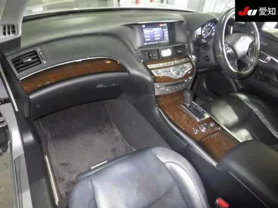 NISSAN FUGA
