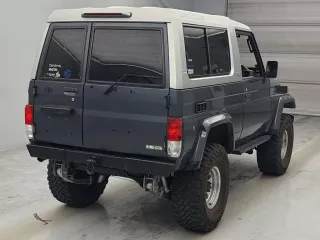 Toyota LAND CRUISER 70