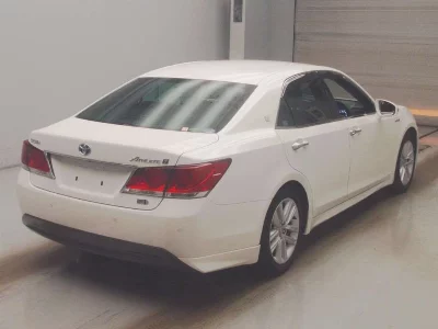 Toyota CROWN HYBRID