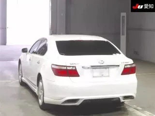 Lexus LS460L