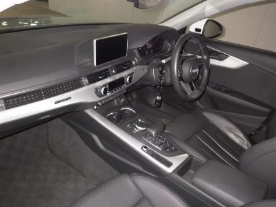 AUDI A4 AVANTE