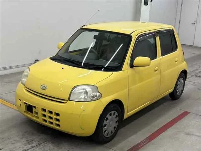 Daihatsu Esse