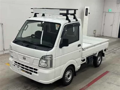 Nissan NT100 Clipper