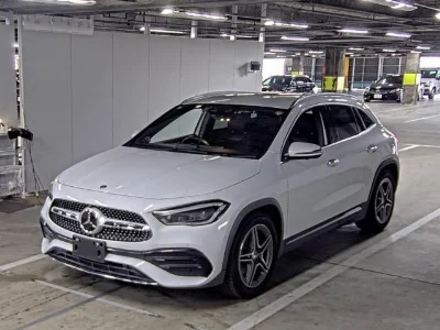 MERCEDES BENZ GLA