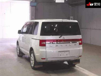 Mitsubishi DELICA D5