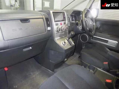 Mitsubishi DELICA D5