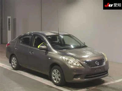 NISSAN TIIDA LATIO