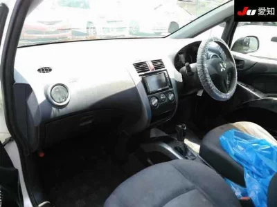Mitsubishi COLT PLUS