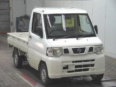 Nissan NT100 Clipper