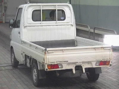 Nissan NT100 Clipper