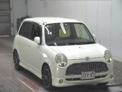 Daihatsu Mira Gino