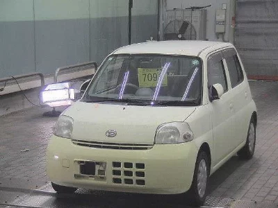 Daihatsu Esse