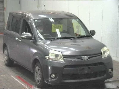 Toyota Sienta