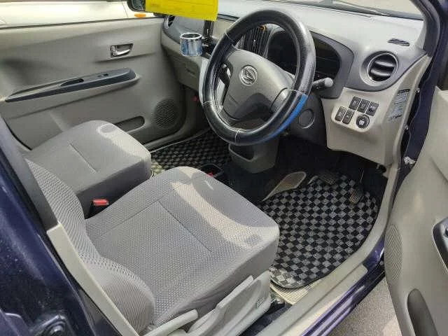 Daihatsu Mira e:S  с аукциона в Японии