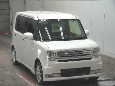 Toyota Pixis Space