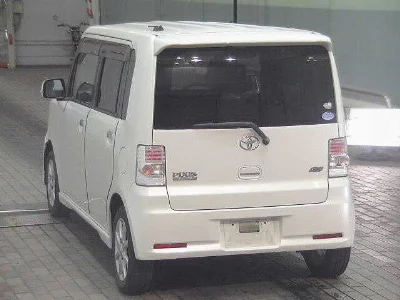 Toyota Pixis Space