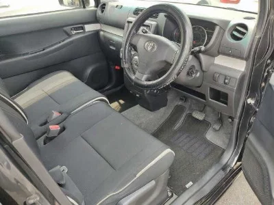 Toyota Pixis Space