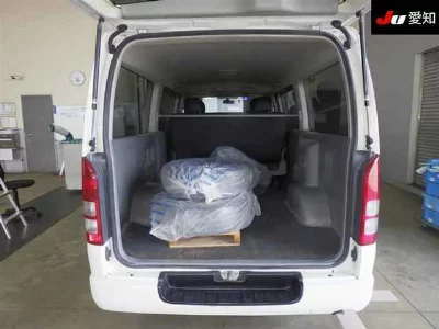 Toyota HiAce Van