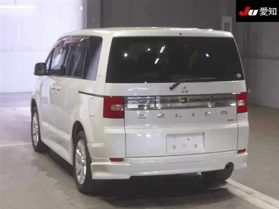 Mitsubishi DELICA D5