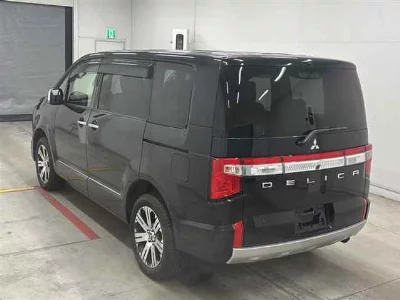 MITSUBISHI DELICA D:5
