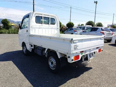 Nissan NT100 Clipper