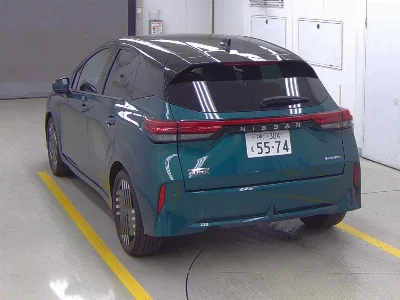 Nissan Aura