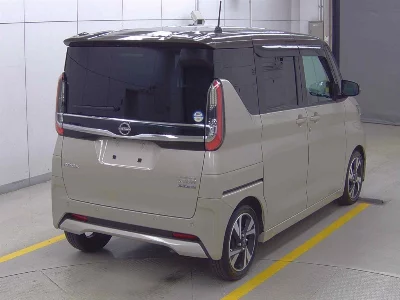 NISSAN ROOX