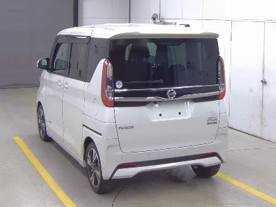 NISSAN ROOX