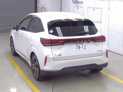 Nissan Aura
