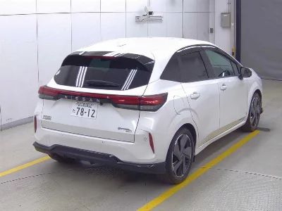 Nissan Aura