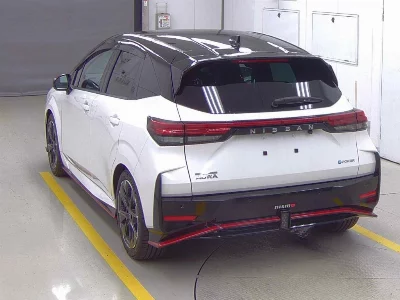 Nissan Aura