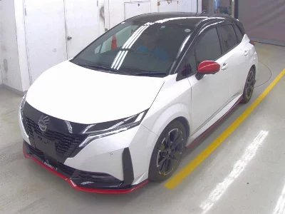 Nissan Aura