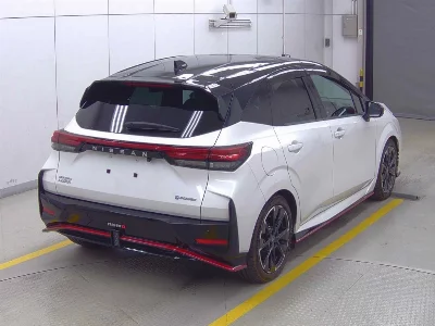 Nissan Aura