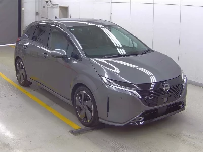 Nissan Aura