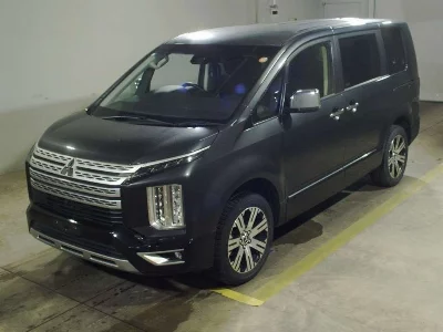 Mitsubishi Delica D:5