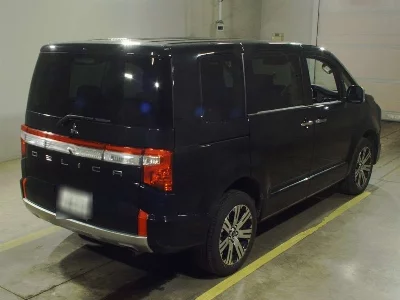 Mitsubishi DELICA D5